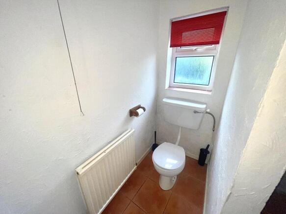 Cloakroom/wc