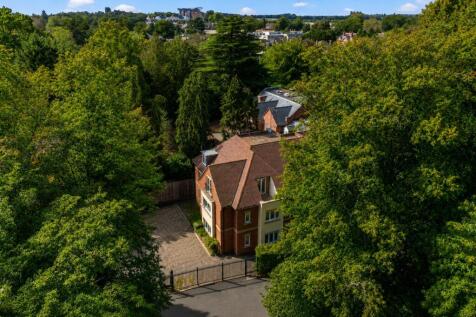 London Road, Ascot, Berkshire, SL5