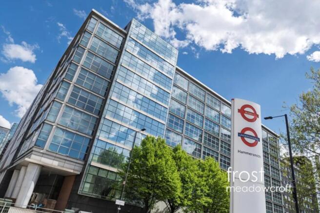 255 Hammermsith Outside.png