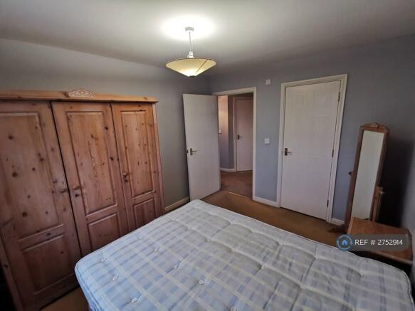 Double Bedroom With Ensuite Shower Room