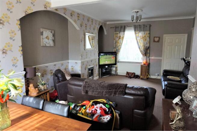 Lounge/Dining Room