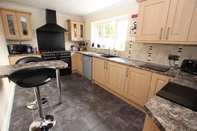 Kitchen / Breakfast Room