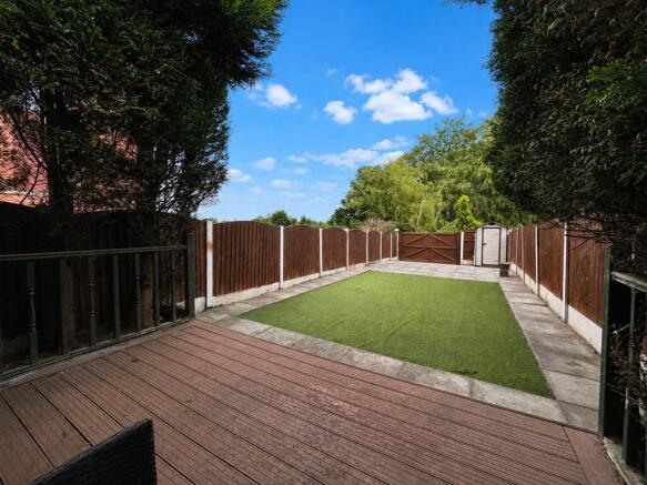 3 bed Terraced to rent Image 10