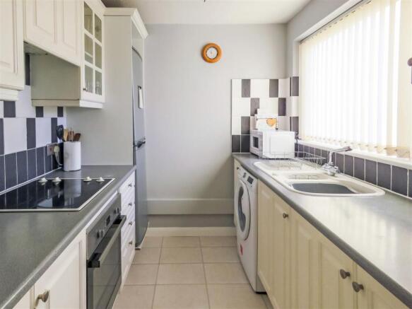 Kitchen.JPG