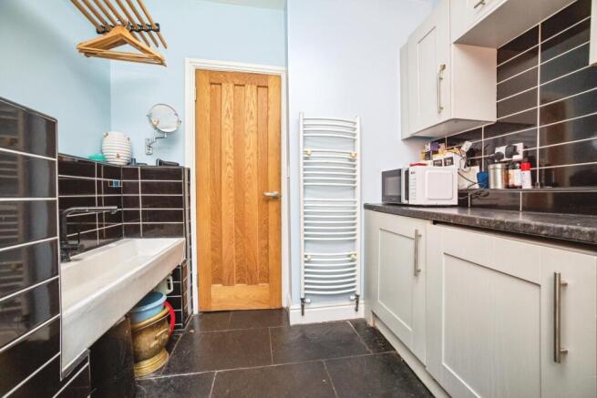 4 bed Detached Bungalow for sale Image 12