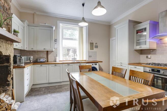 3 bed Semi-Detached for sale Image 5