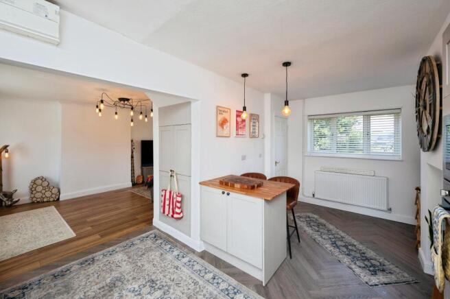 Mansfield Road, Edwinstowe, NG21 photo 4