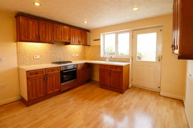 Kitchen 1.jpg