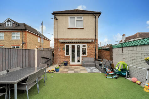 Fairholme Road, Ashford