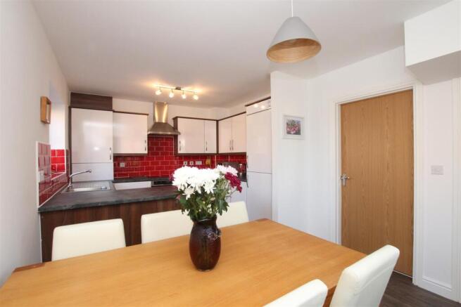 Kitchen Dining Room.JPG