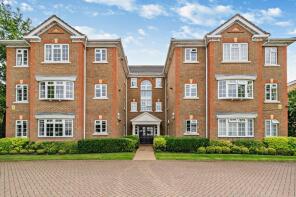 5, 14 Admirals Court, Eastbury Avenue, Northwood HA6 3JP