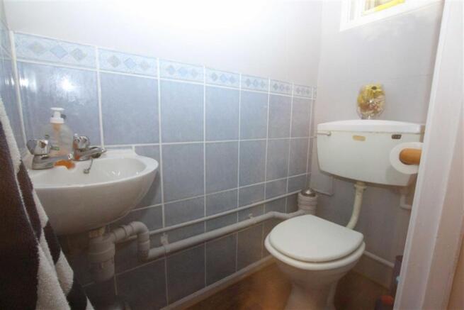DOWNSTAIRS CLOAKROOM