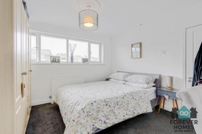 3 bed Semi-Detached for sale Image 8