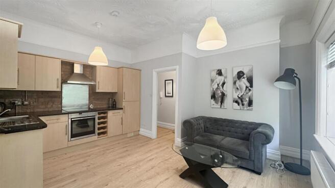 Kitchen Lounge