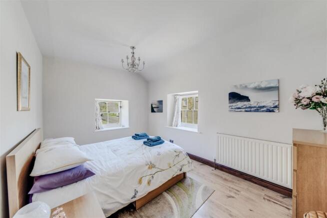 BEDROOM MASTER