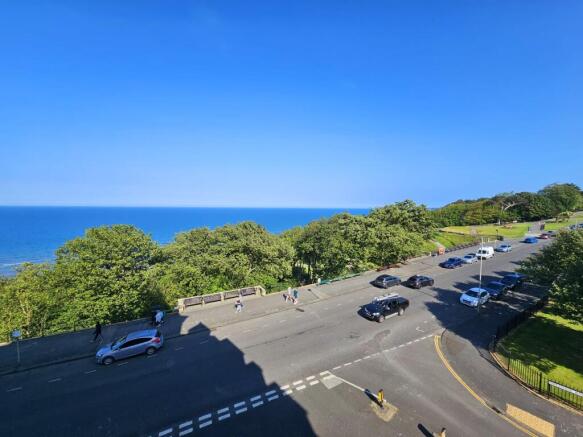 2 bed Flat for sale Image 4
