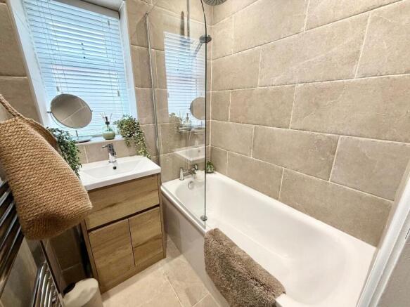 2 bed Semi-Detached Bungalow for sale Image 11