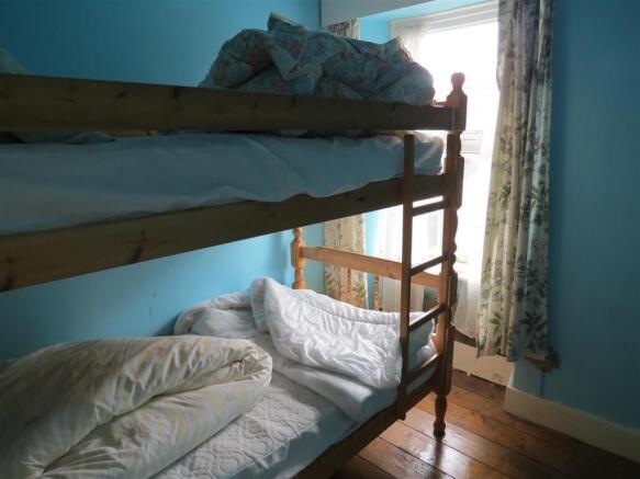 Bedroom 3: