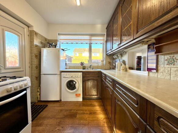3 bed Semi-Detached for sale Image 6
