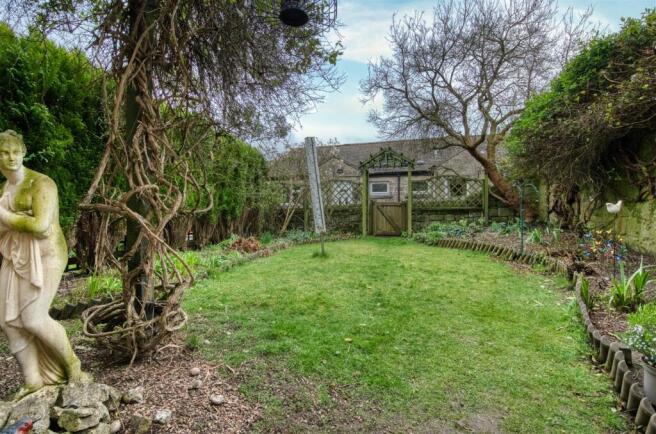 Saxton Mee 7 St Annes Close 0040.jpg