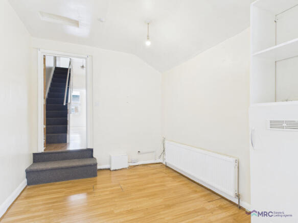2 bed Flat to rent Image 6