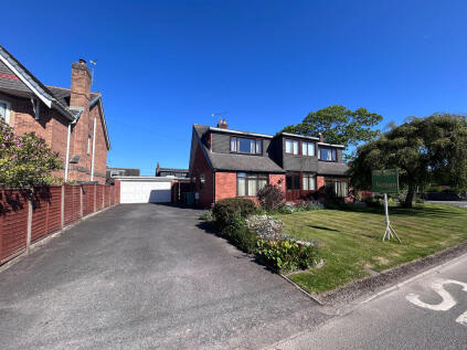 Oldfield Carr Lane, Poulton-Le-Fylde, FY6 8EW