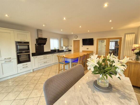 Extended Breakfast Kitchen
