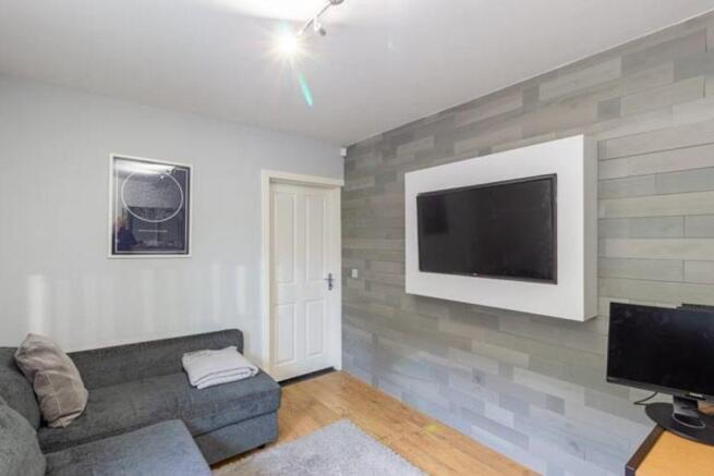 Snug/2nd Reception Room