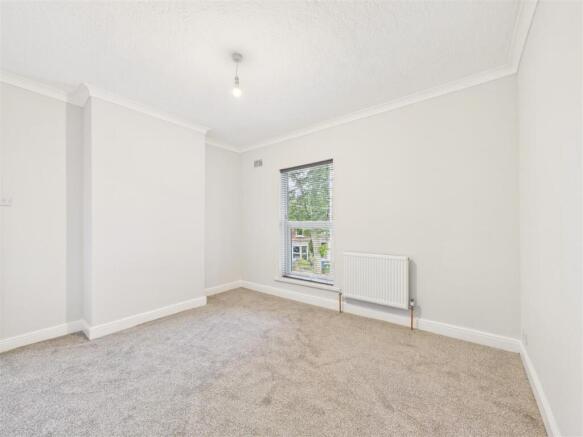 2 bed Terraced for sale Image 8