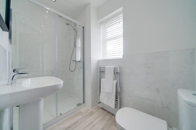 4 bed Detached for sale Image 10