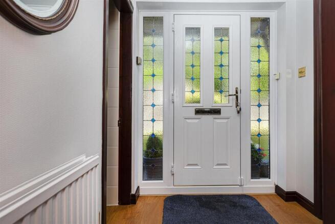 4 bed Detached for sale Image 6
