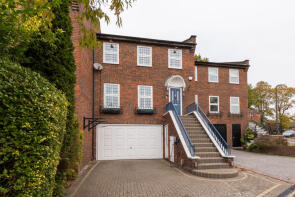3, The Heights, Loughton IG10 1RN