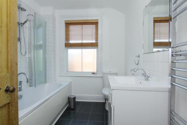 14 ashfield road ph10.JPG
