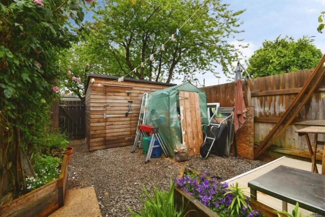 3 bed Terraced for sale Image 12