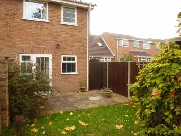 OUTSIDE FRONT/REAR GARDENS
