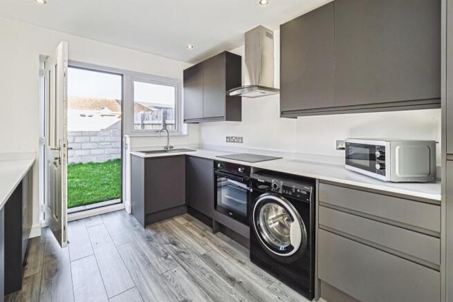 2 bed Terraced Bungalow for sale Image 5