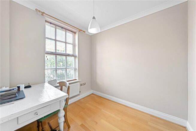 4 bed Terraced for sale Image 9