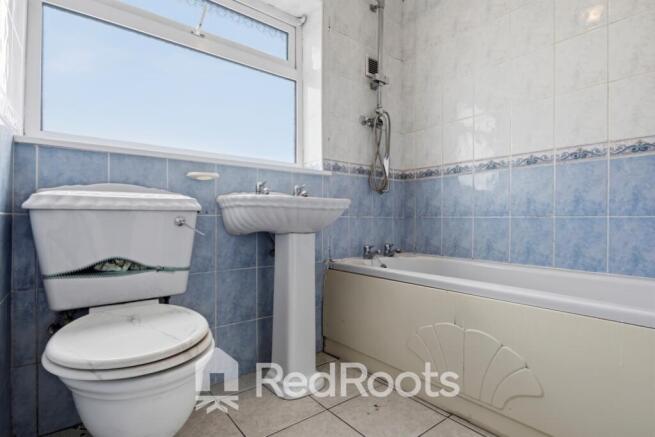 3 bed Semi-Detached for sale Image 12