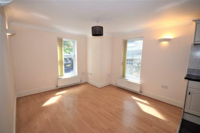 OPEN PLAN SITTING ROOM