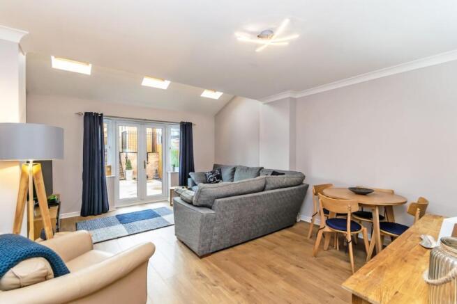 Lounge / Dining Room
