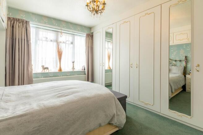 2 bed Flat for sale Image 9
