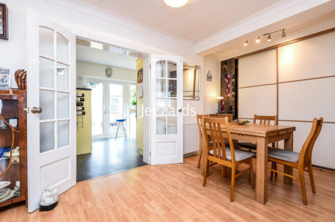 Uxbridge Road, Feltham, TW13