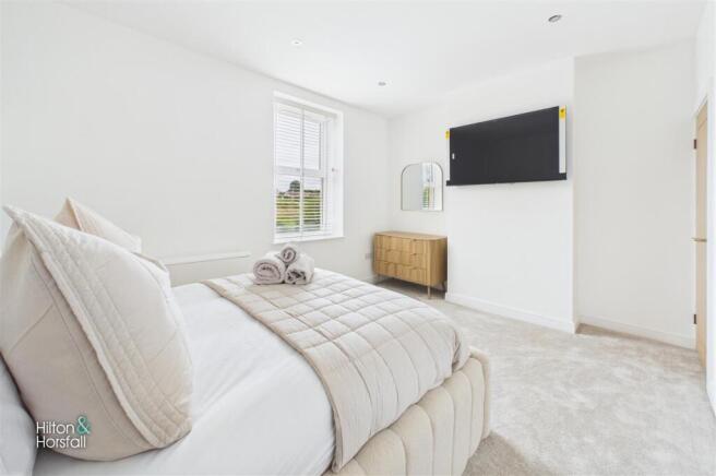 3 bed Terraced for sale Image 11
