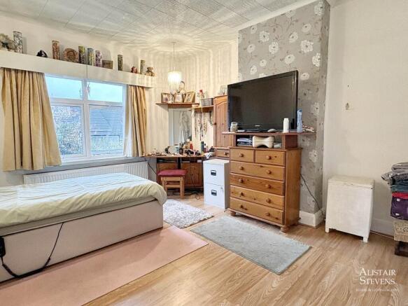 3 bed Semi-Detached for sale Image 8