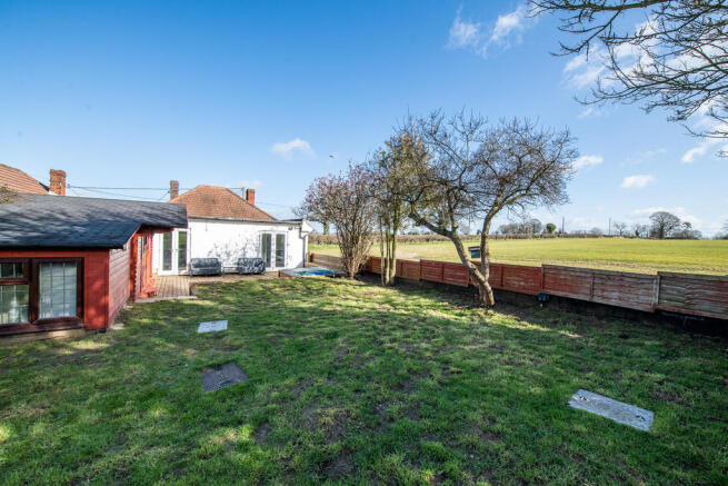 Dinton-24