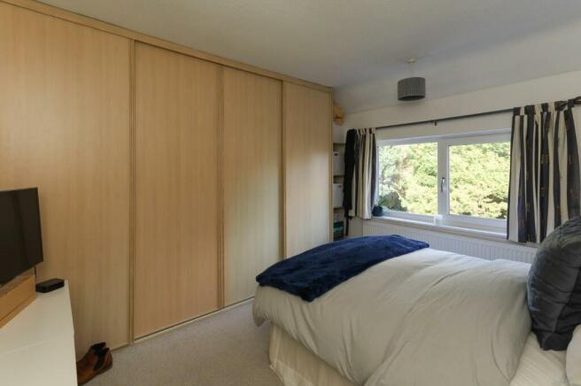 Britwell Rd bedroom-6.jpg