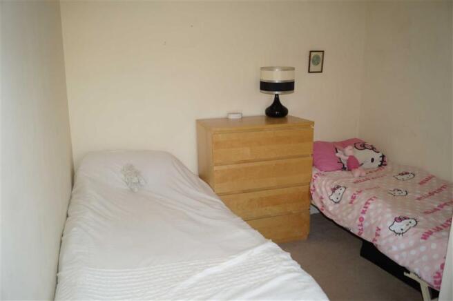 BEDROOM 2 (REAR)