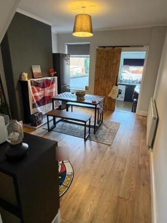 Photo 3