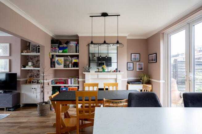 3 bed Semi-Detached for sale Image 5