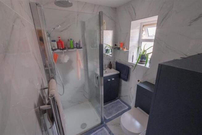 2 bed Terraced for sale Image 6